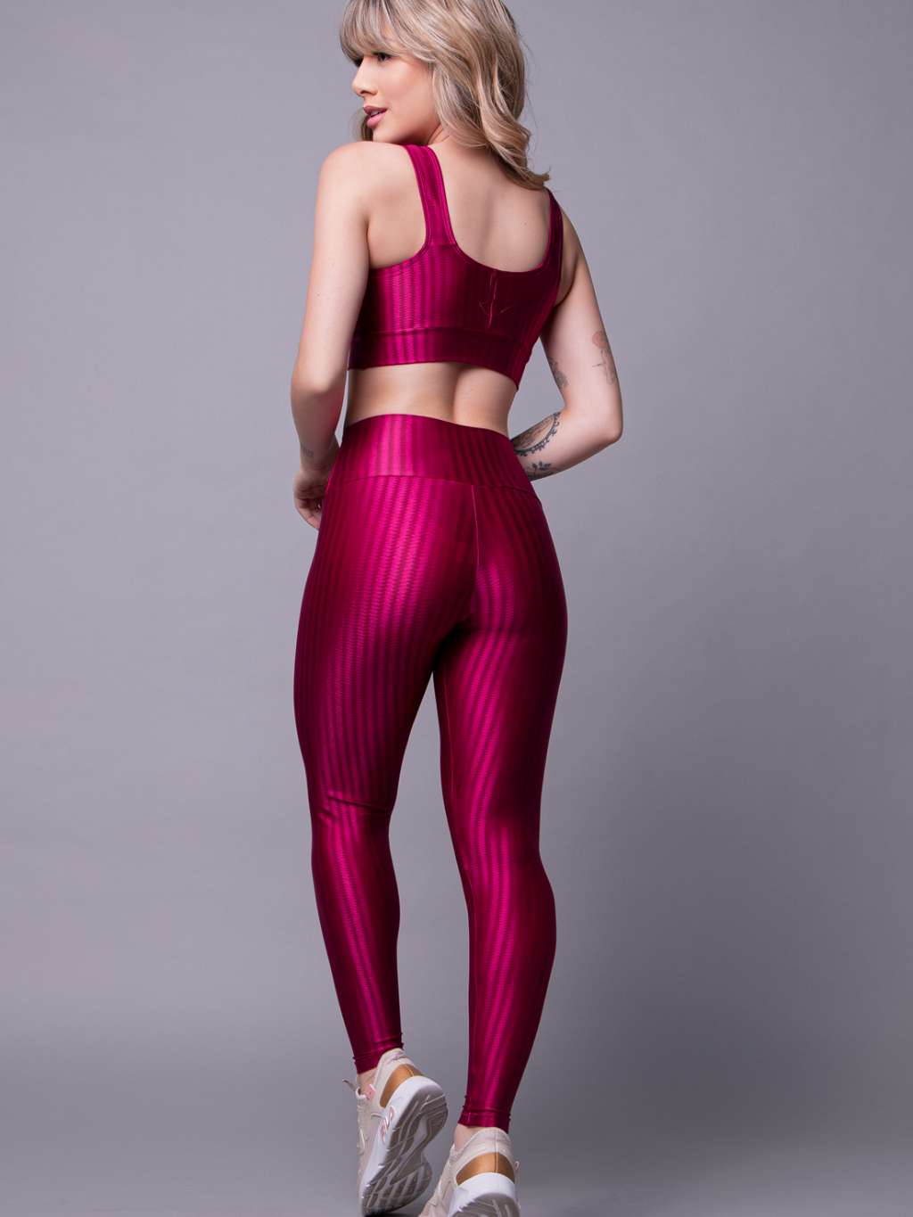 Conjunto Fitness Top Bojo Removível e Calça New Zig 3D